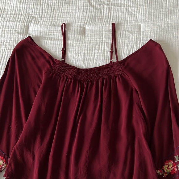 Strappy Off the Shoulder Embroidered Top Size M - Picture 5 of 5